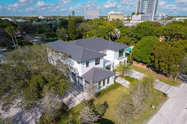 9840 SW 73rd Ct, Pinecrest, FL 33156