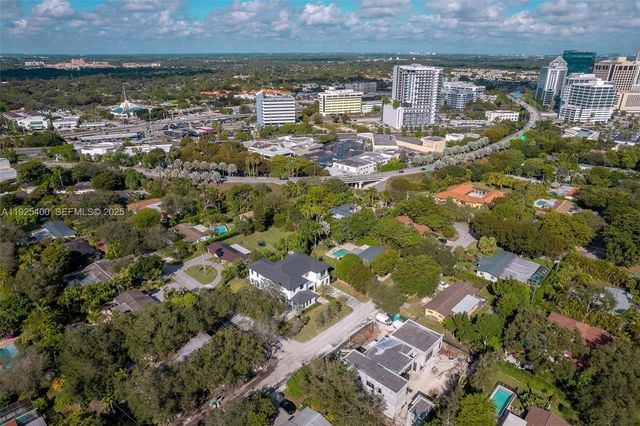 9840 SW 73rd Ct, Pinecrest, FL 33156