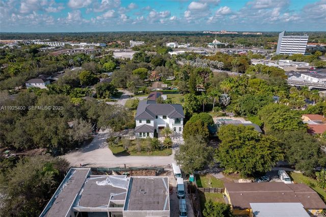 9840 SW 73rd Ct, Pinecrest, FL 33156