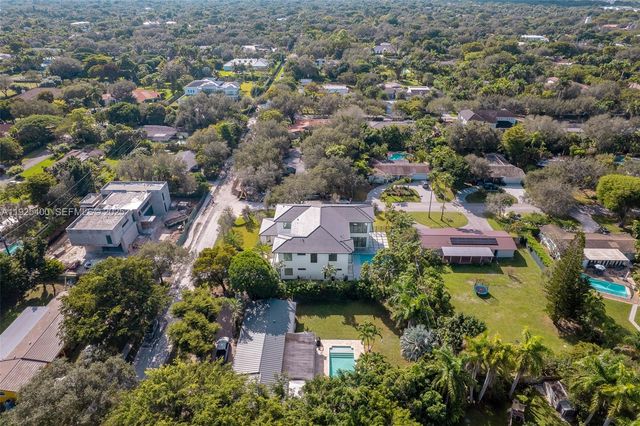 9840 SW 73rd Ct, Pinecrest, FL 33156