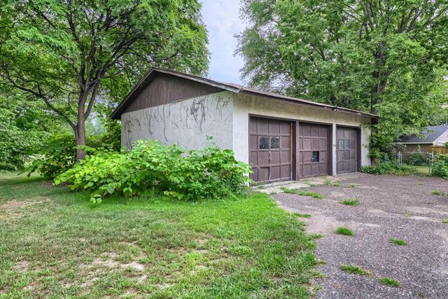6520 Brooklyn Boulevard, Brooklyn Center, MN 55429
