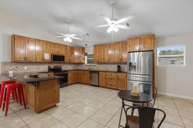 297 Robins WAY, Wimberley, TX 78676