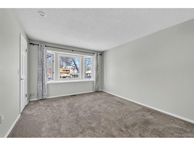 400 Emery St 202, Longmont, CO 80501