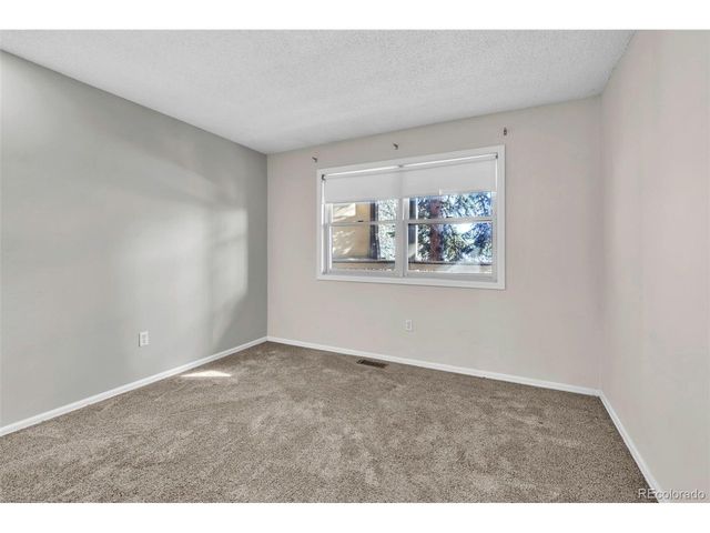 400 Emery St 202, Longmont, CO 80501