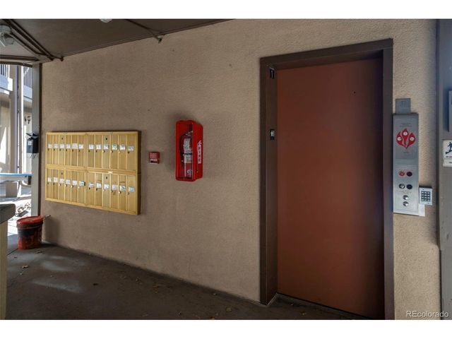 400 Emery St 202, Longmont, CO 80501