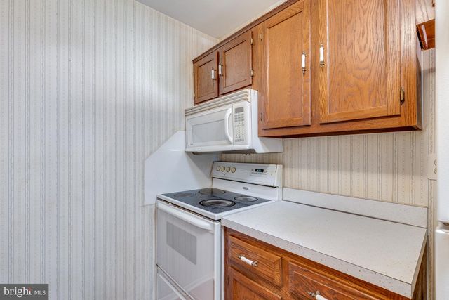 10 GRAMERCY PL, Southampton, NJ 08088