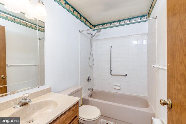 10 GRAMERCY PL, Southampton, NJ 08088