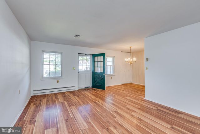 10 GRAMERCY PL, Southampton, NJ 08088
