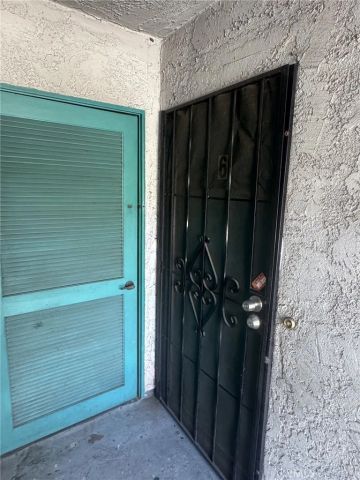 8801 Willis B6, Panorama City, CA 91402