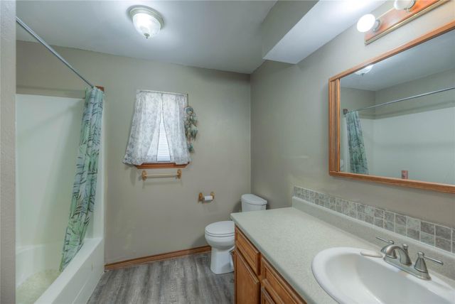 647 Moose Drive, Onalaska, TX 77360
