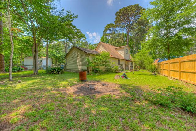 647 Moose Drive, Onalaska, TX 77360