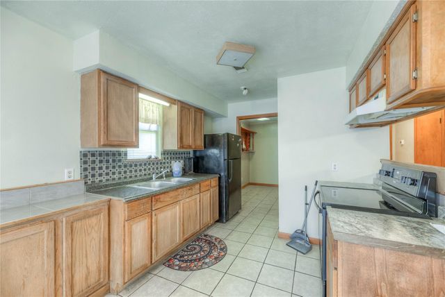 647 Moose Drive, Onalaska, TX 77360