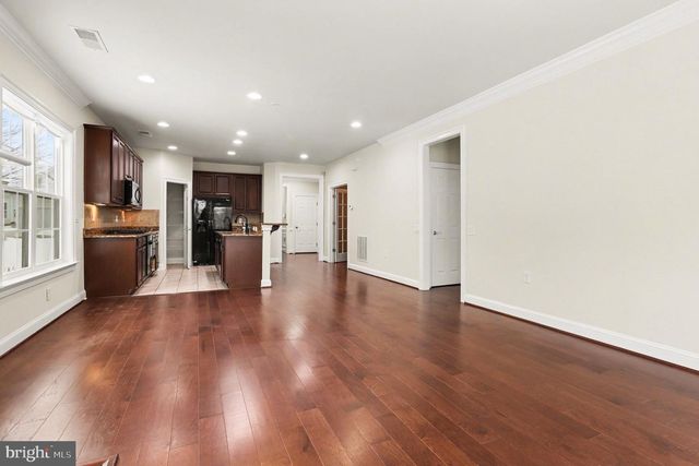 257 LONG POINT DR, Fredericksburg, VA 22406