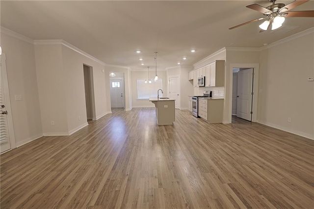 2927 RAMBLER Drive, Loganville, GA 30052