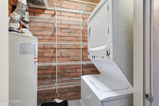 1456 W Desert Hills Drive, Green Valley, AZ 85622