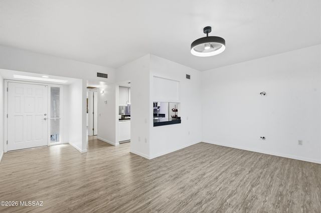 1456 W Desert Hills Drive, Green Valley, AZ 85622