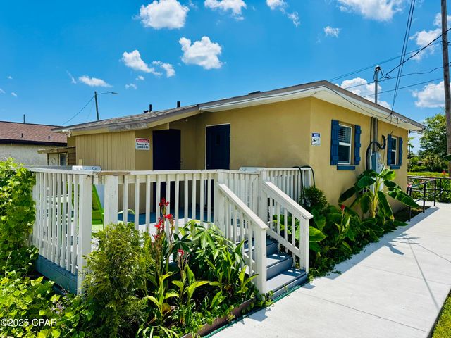 1216 N Martin Luther King Jr Boulevard, Panama City, FL 32401