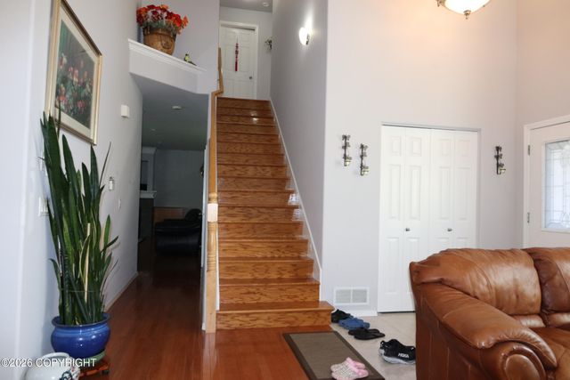 10006 Explorer Circle, Anchorage, AK 99515