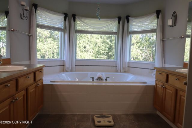 10006 Explorer Circle, Anchorage, AK 99515