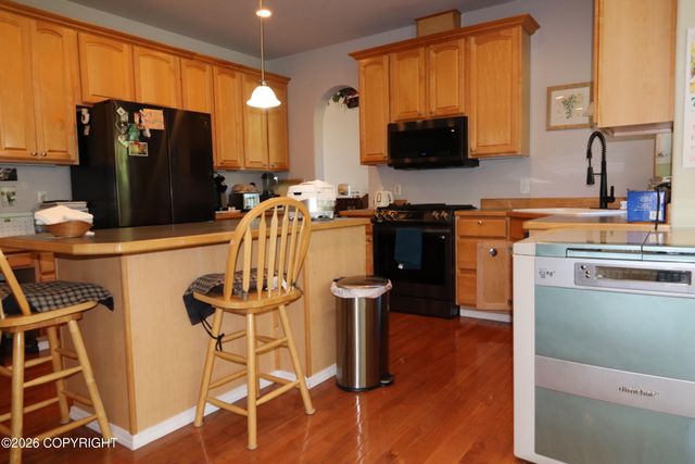 10006 Explorer Circle, Anchorage, AK 99515