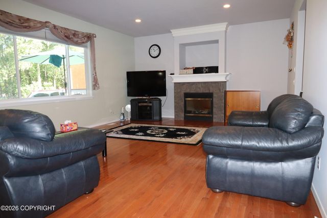 10006 Explorer Circle, Anchorage, AK 99515
