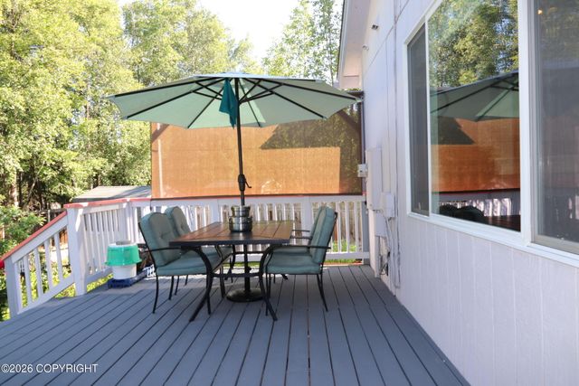 10006 Explorer Circle, Anchorage, AK 99515