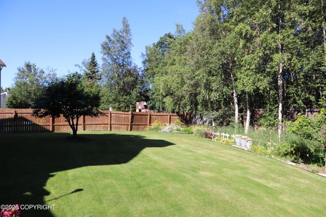 10006 Explorer Circle, Anchorage, AK 99515