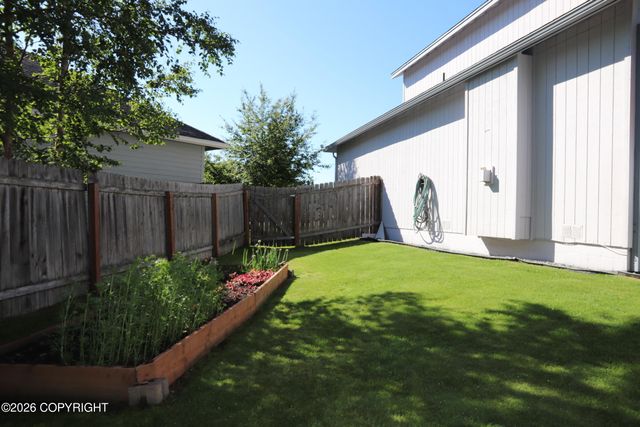 10006 Explorer Circle, Anchorage, AK 99515