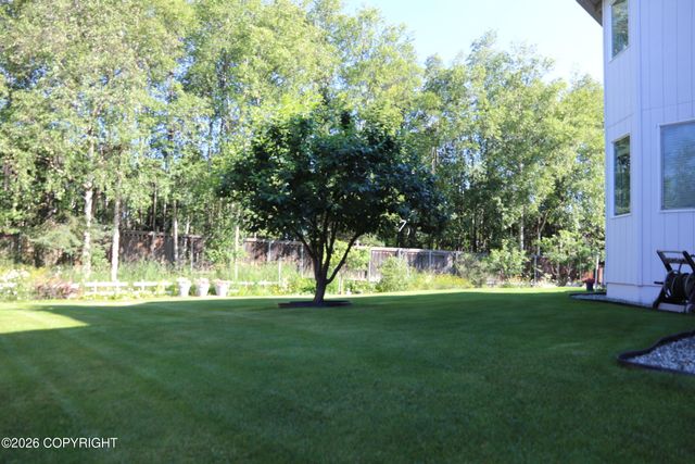 10006 Explorer Circle, Anchorage, AK 99515
