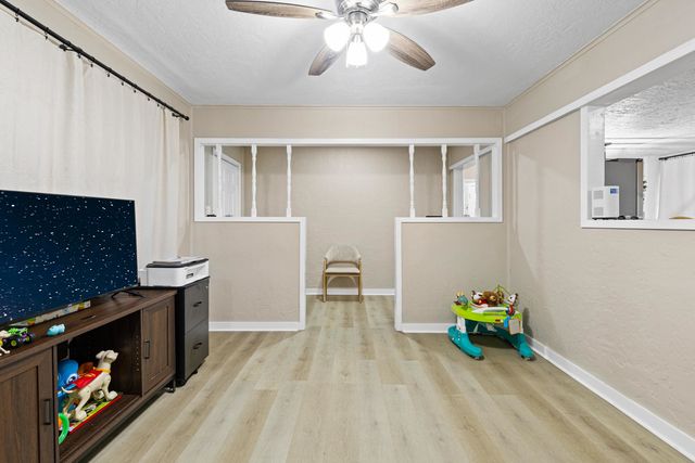 413 W HUGHES ST, Longview, TX 75662