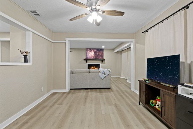 413 W HUGHES ST, Longview, TX 75662
