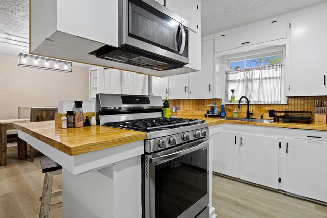 413 W HUGHES ST, Longview, TX 75662