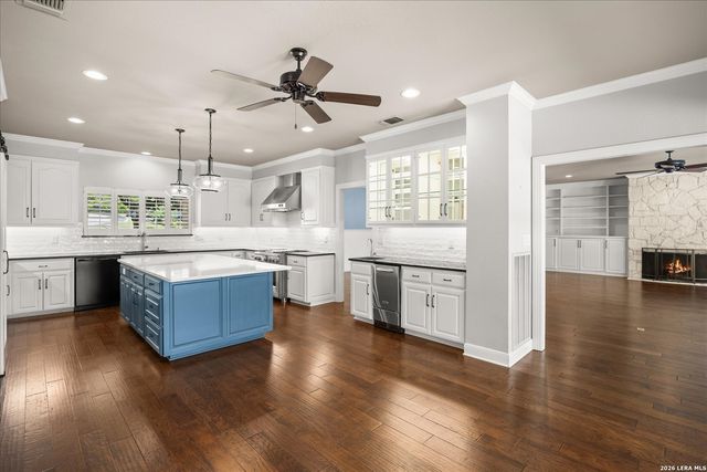 7615 SWEETWIND CIR, Fair Oaks Ranch, TX 78015