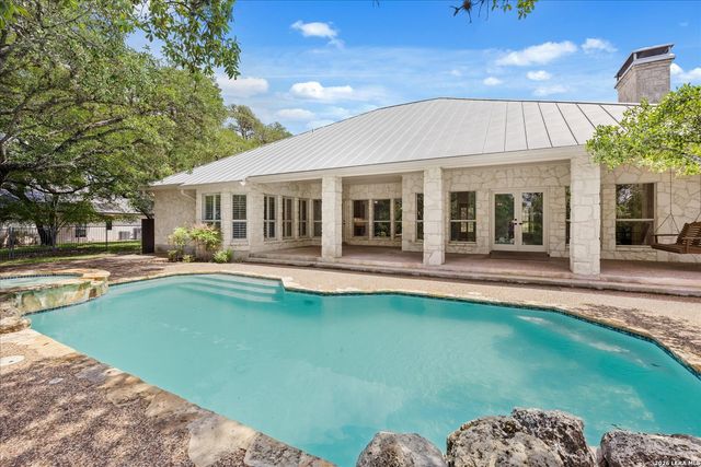 7615 SWEETWIND CIR, Fair Oaks Ranch, TX 78015