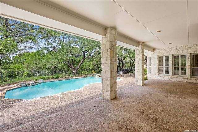 7615 SWEETWIND CIR, Fair Oaks Ranch, TX 78015