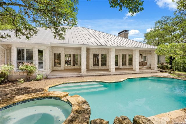 7615 SWEETWIND CIR, Fair Oaks Ranch, TX 78015