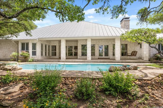 7615 SWEETWIND CIR, Fair Oaks Ranch, TX 78015