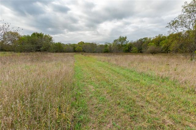 000 SE Virginia Road, Kincaid, KS 66039