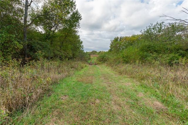 000 SE Virginia Road, Kincaid, KS 66039