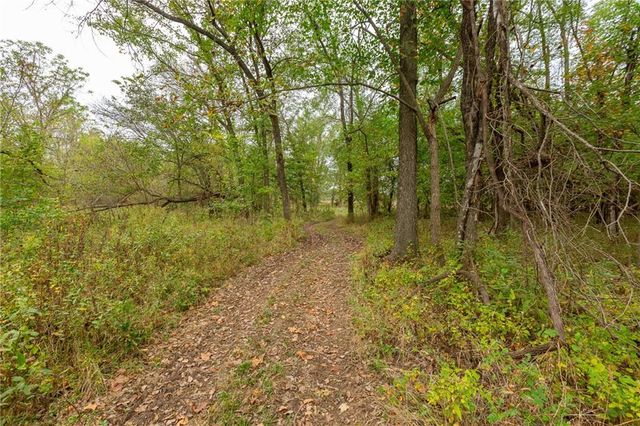 000 SE Virginia Road, Kincaid, KS 66039
