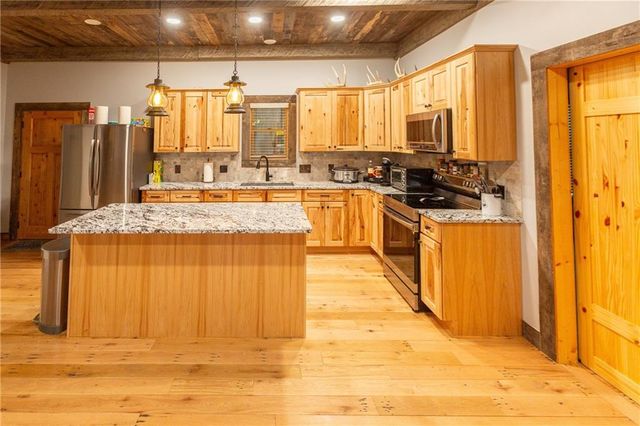 000 SE Virginia Road, Kincaid, KS 66039