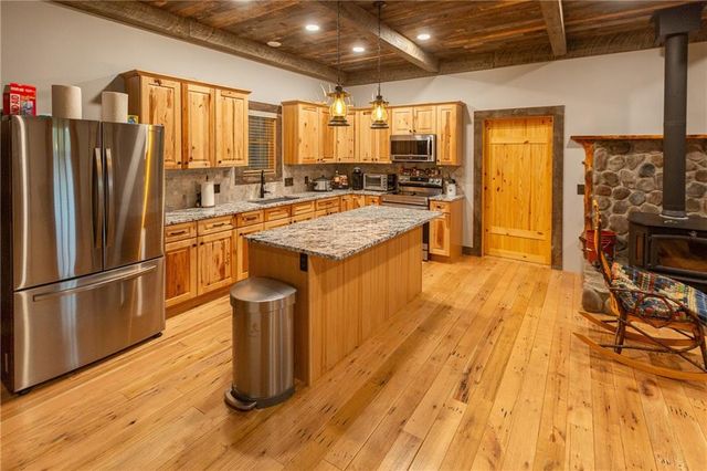 000 SE Virginia Road, Kincaid, KS 66039