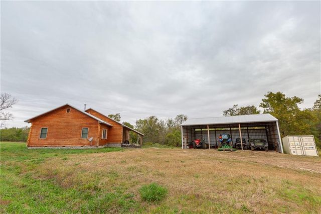 000 SE Virginia Road, Kincaid, KS 66039