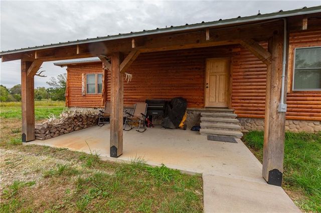 000 SE Virginia Road, Kincaid, KS 66039