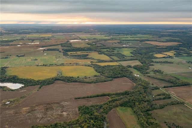 000 SE Virginia Road, Kincaid, KS 66039