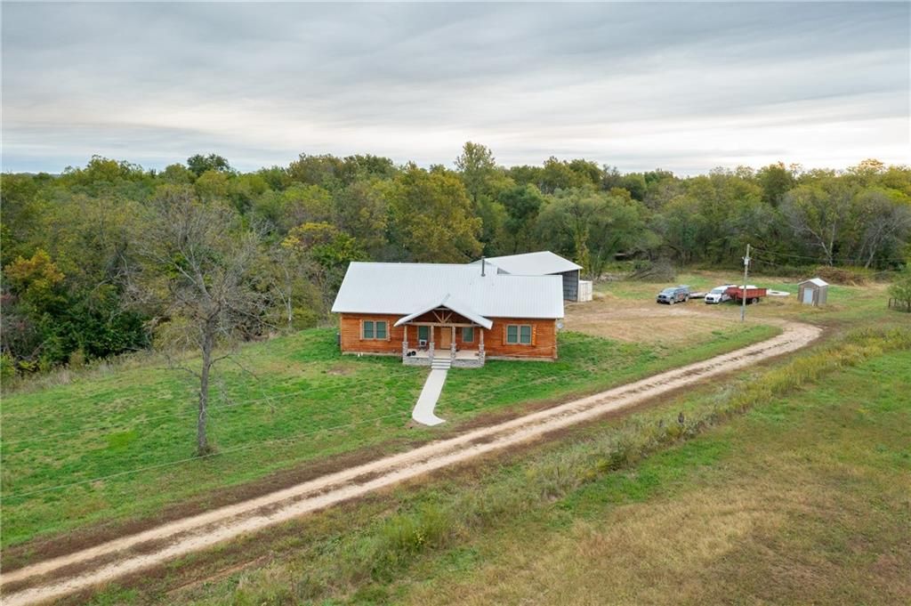 000 SE Virginia Road, Kincaid, KS 66039