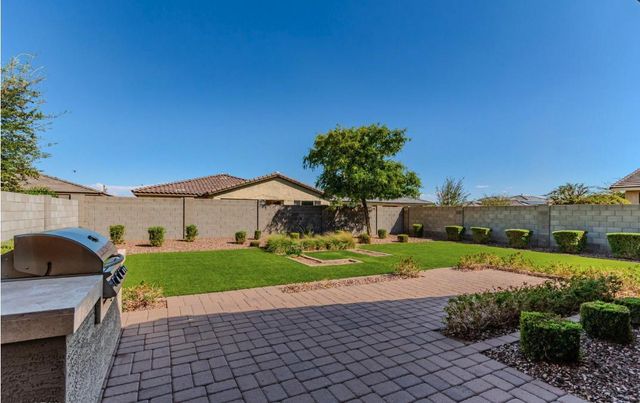 5059 N 183rd Lane, Litchfield Park, AZ 85340