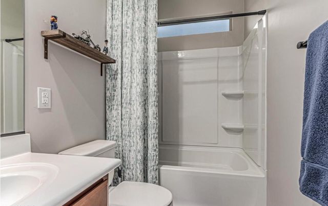 5059 N 183rd Lane, Litchfield Park, AZ 85340