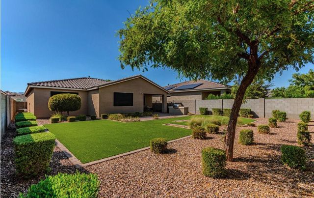 5059 N 183rd Lane, Litchfield Park, AZ 85340