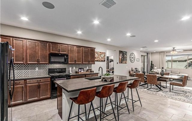 5059 N 183rd Lane, Litchfield Park, AZ 85340